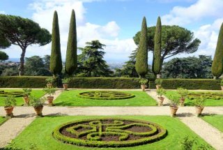 Papal Palace and Castel Gandolfo Tour